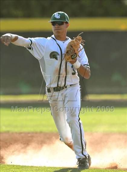 Thumbnail 1 in Jesuit vs. De La Salle (Anderson Bat National Classic) photogallery.