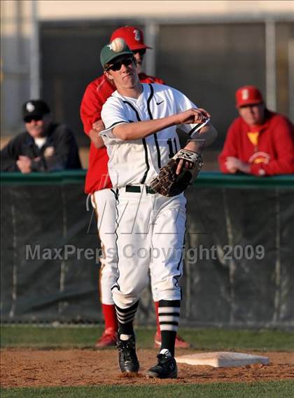 Thumbnail 1 in Jesuit vs. De La Salle (Anderson Bat National Classic) photogallery.