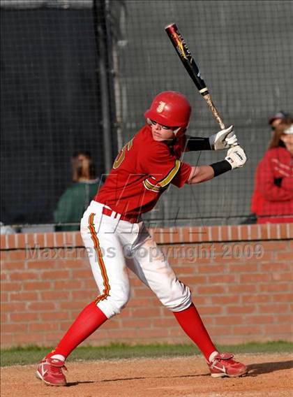 Thumbnail 2 in Jesuit vs. De La Salle (Anderson Bat National Classic) photogallery.