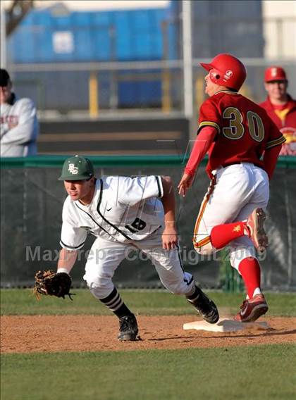 Thumbnail 1 in Jesuit vs. De La Salle (Anderson Bat National Classic) photogallery.