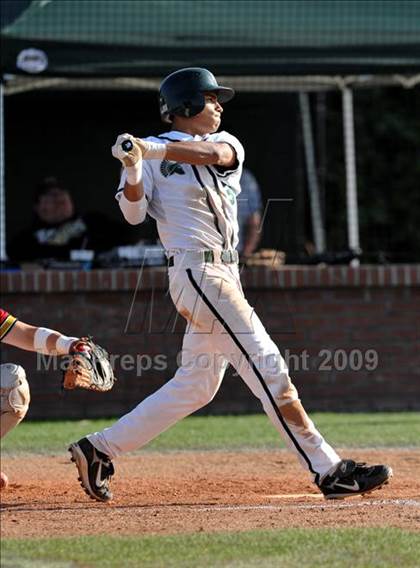 Thumbnail 2 in Jesuit vs. De La Salle (Anderson Bat National Classic) photogallery.