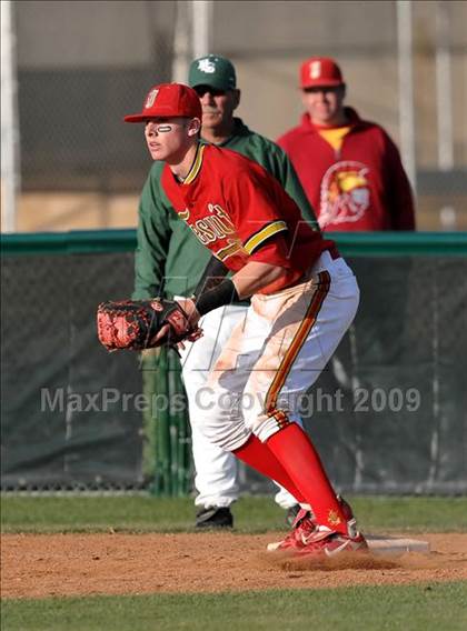 Thumbnail 2 in Jesuit vs. De La Salle (Anderson Bat National Classic) photogallery.