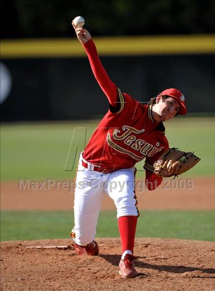 Thumbnail 3 in Jesuit vs. De La Salle (Anderson Bat National Classic) photogallery.