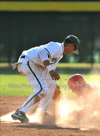 Thumbnail 2 in Jesuit vs. De La Salle (Anderson Bat National Classic) photogallery.