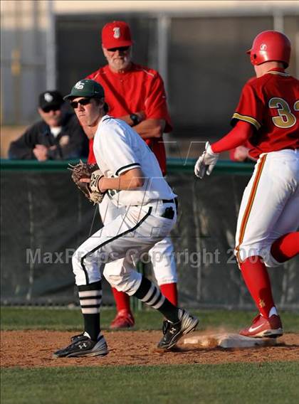 Thumbnail 1 in Jesuit vs. De La Salle (Anderson Bat National Classic) photogallery.