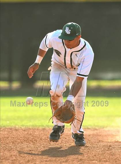 Thumbnail 1 in Jesuit vs. De La Salle (Anderson Bat National Classic) photogallery.