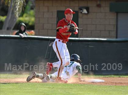 Thumbnail 3 in Jesuit vs. De La Salle (Anderson Bat National Classic) photogallery.