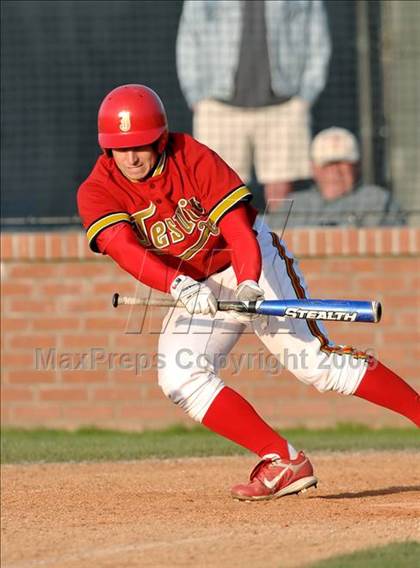 Thumbnail 2 in Jesuit vs. De La Salle (Anderson Bat National Classic) photogallery.
