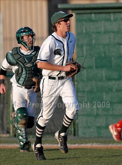 Thumbnail 2 in Jesuit vs. De La Salle (Anderson Bat National Classic) photogallery.