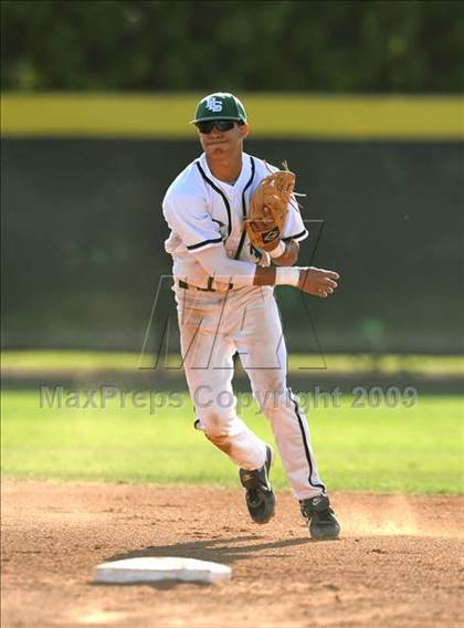 Thumbnail 1 in Jesuit vs. De La Salle (Anderson Bat National Classic) photogallery.