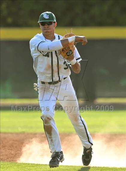 Thumbnail 3 in Jesuit vs. De La Salle (Anderson Bat National Classic) photogallery.