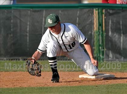 Thumbnail 2 in Jesuit vs. De La Salle (Anderson Bat National Classic) photogallery.