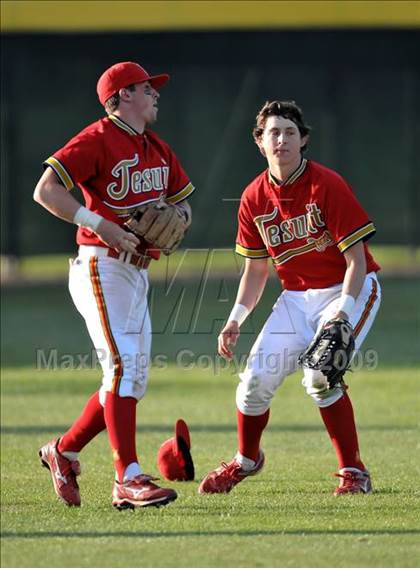 Thumbnail 2 in Jesuit vs. De La Salle (Anderson Bat National Classic) photogallery.