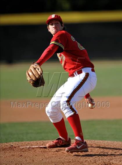 Thumbnail 1 in Jesuit vs. De La Salle (Anderson Bat National Classic) photogallery.