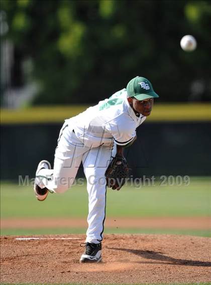 Thumbnail 3 in Jesuit vs. De La Salle (Anderson Bat National Classic) photogallery.