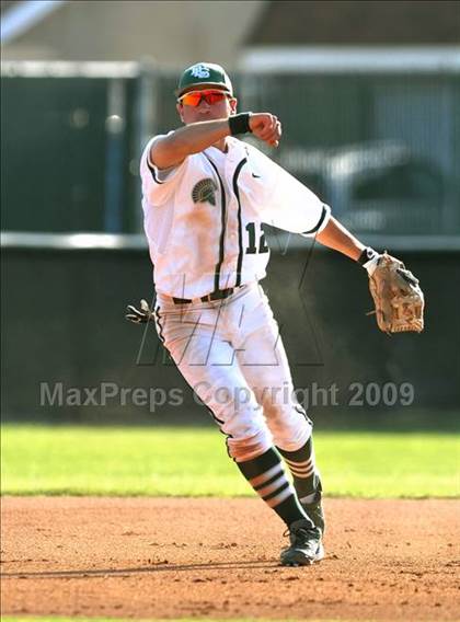 Thumbnail 3 in Jesuit vs. De La Salle (Anderson Bat National Classic) photogallery.