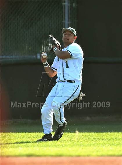 Thumbnail 1 in Jesuit vs. De La Salle (Anderson Bat National Classic) photogallery.