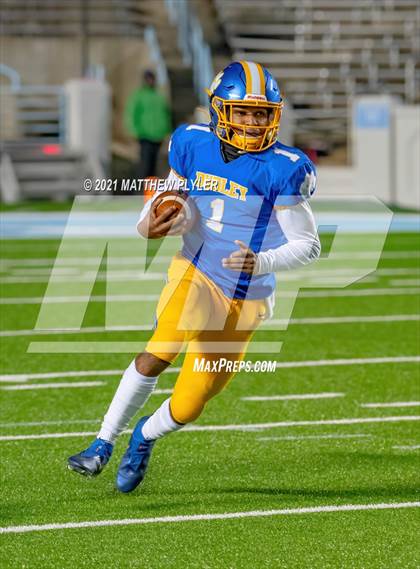Thumbnail 3 in J.H. Rose vs Dudley (NCHSAA 3A Final - 1 of 2) photogallery.