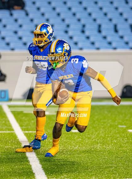 Thumbnail 1 in J.H. Rose vs Dudley (NCHSAA 3A Final - 1 of 2) photogallery.
