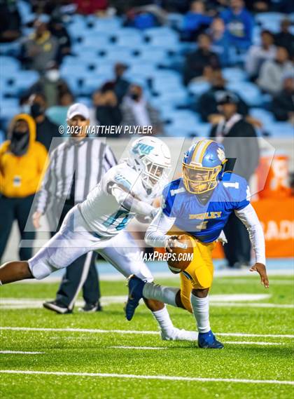 Thumbnail 2 in J.H. Rose vs Dudley (NCHSAA 3A Final - 1 of 2) photogallery.
