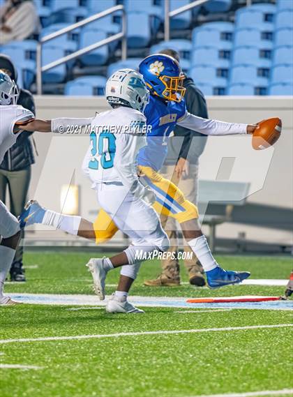 Thumbnail 3 in J.H. Rose vs Dudley (NCHSAA 3A Final - 1 of 2) photogallery.