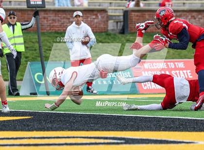 Thumbnail 2 in Seneca vs. Central (MSHSAA Class 3 Championship) photogallery.