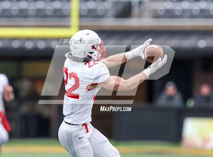 Thumbnail 2 in Seneca vs. Central (MSHSAA Class 3 Championship) photogallery.