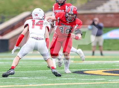 Thumbnail 2 in Seneca vs. Central (MSHSAA Class 3 Championship) photogallery.