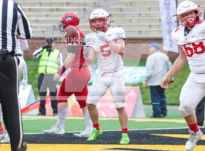 Thumbnail 3 in Seneca vs. Central (MSHSAA Class 3 Championship) photogallery.
