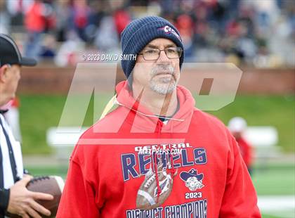 Thumbnail 3 in Seneca vs. Central (MSHSAA Class 3 Championship) photogallery.