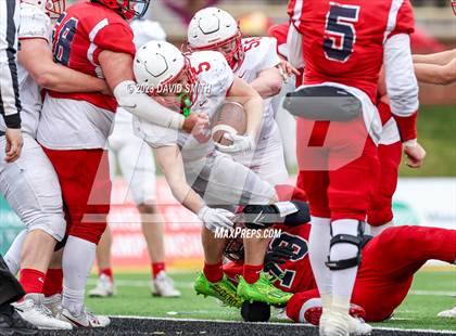 Thumbnail 3 in Seneca vs. Central (MSHSAA Class 3 Championship) photogallery.