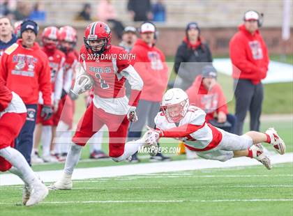 Thumbnail 3 in Seneca vs. Central (MSHSAA Class 3 Championship) photogallery.