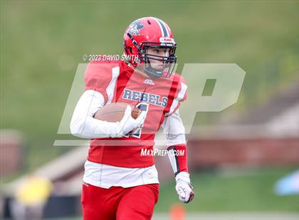 Thumbnail 2 in Seneca vs. Central (MSHSAA Class 3 Championship) photogallery.