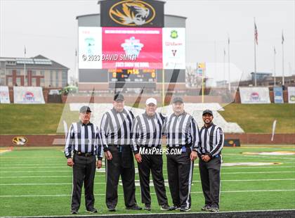 Thumbnail 1 in Seneca vs. Central (MSHSAA Class 3 Championship) photogallery.