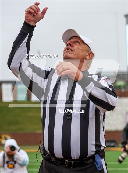 Thumbnail 2 in Seneca vs. Central (MSHSAA Class 3 Championship) photogallery.