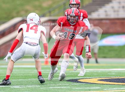 Thumbnail 1 in Seneca vs. Central (MSHSAA Class 3 Championship) photogallery.