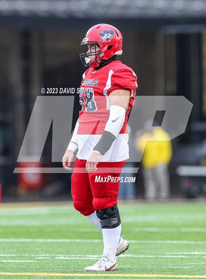 Thumbnail 2 in Seneca vs. Central (MSHSAA Class 3 Championship) photogallery.
