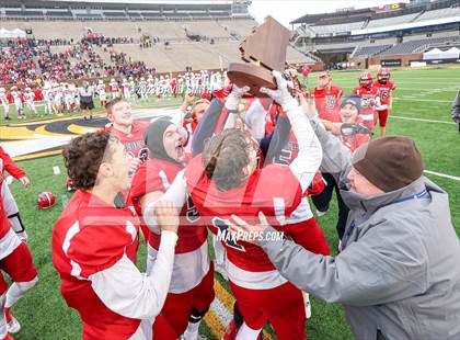 Thumbnail 1 in Seneca vs. Central (MSHSAA Class 3 Championship) photogallery.