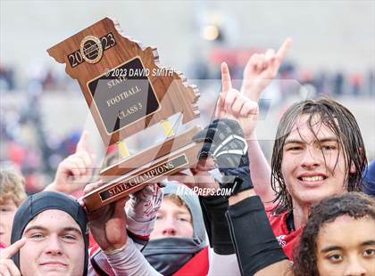 Thumbnail 1 in Seneca vs. Central (MSHSAA Class 3 Championship) photogallery.