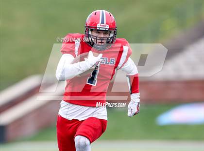 Thumbnail 1 in Seneca vs. Central (MSHSAA Class 3 Championship) photogallery.