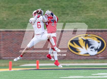 Thumbnail 2 in Seneca vs. Central (MSHSAA Class 3 Championship) photogallery.