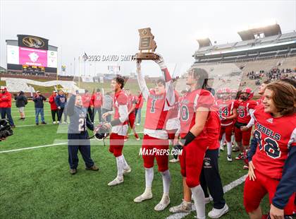 Thumbnail 2 in Seneca vs. Central (MSHSAA Class 3 Championship) photogallery.