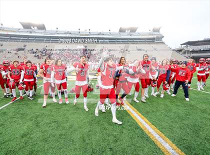 Thumbnail 3 in Seneca vs. Central (MSHSAA Class 3 Championship) photogallery.