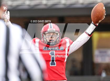 Thumbnail 2 in Seneca vs. Central (MSHSAA Class 3 Championship) photogallery.
