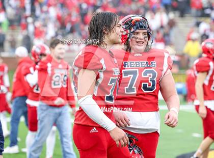 Thumbnail 3 in Seneca vs. Central (MSHSAA Class 3 Championship) photogallery.