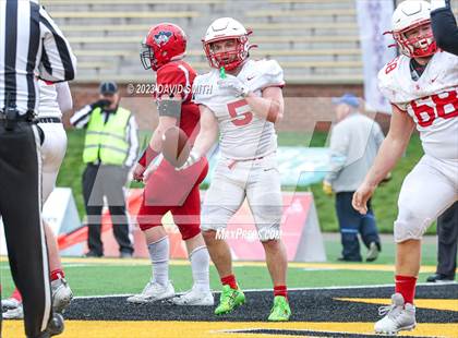 Thumbnail 2 in Seneca vs. Central (MSHSAA Class 3 Championship) photogallery.
