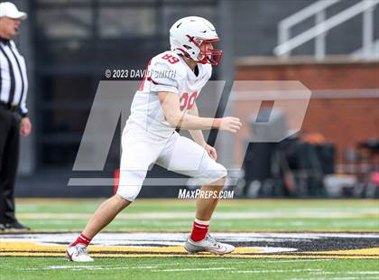 Thumbnail 2 in Seneca vs. Central (MSHSAA Class 3 Championship) photogallery.