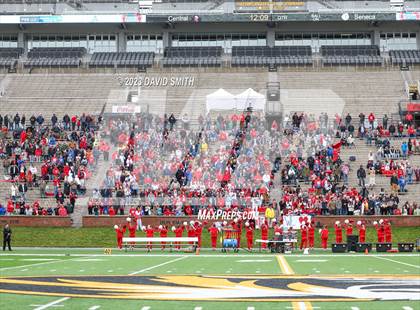 Thumbnail 3 in Seneca vs. Central (MSHSAA Class 3 Championship) photogallery.