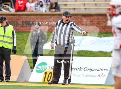 Thumbnail 2 in Seneca vs. Central (MSHSAA Class 3 Championship) photogallery.