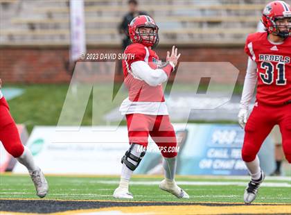 Thumbnail 2 in Seneca vs. Central (MSHSAA Class 3 Championship) photogallery.